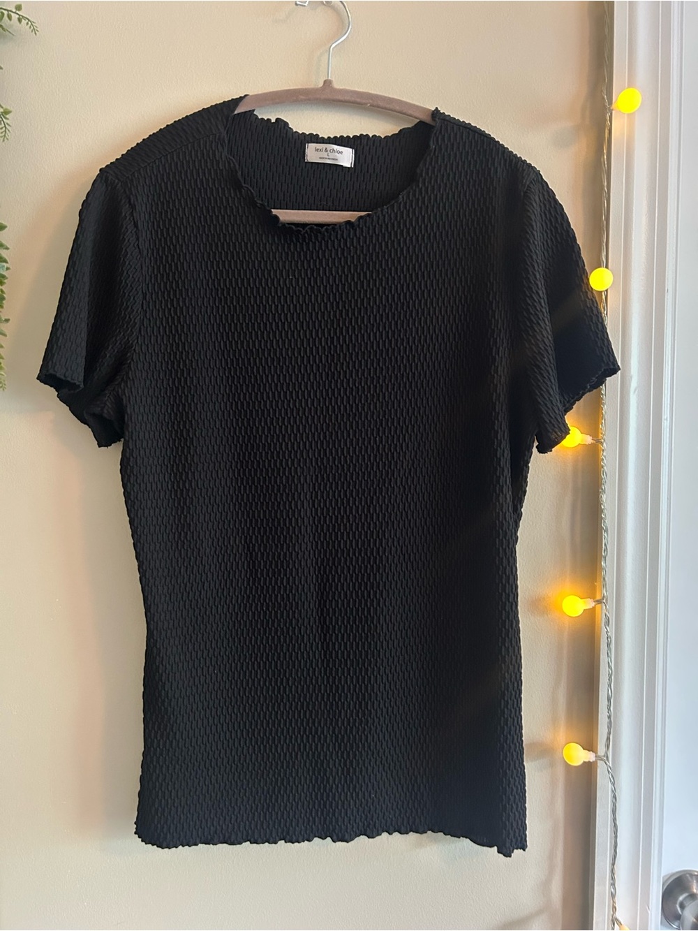 Black Textured Short-Sleeve Top size L